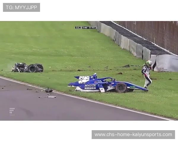 赛车惊魂瞬间：熄火再点火，挑战极限的精彩瞬间