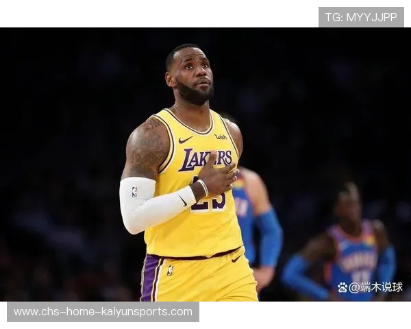 詹姆斯利用身体对抗强杀禁区打成关键2+1 詹姆斯利用身体对抗强杀禁区打成关键2+1